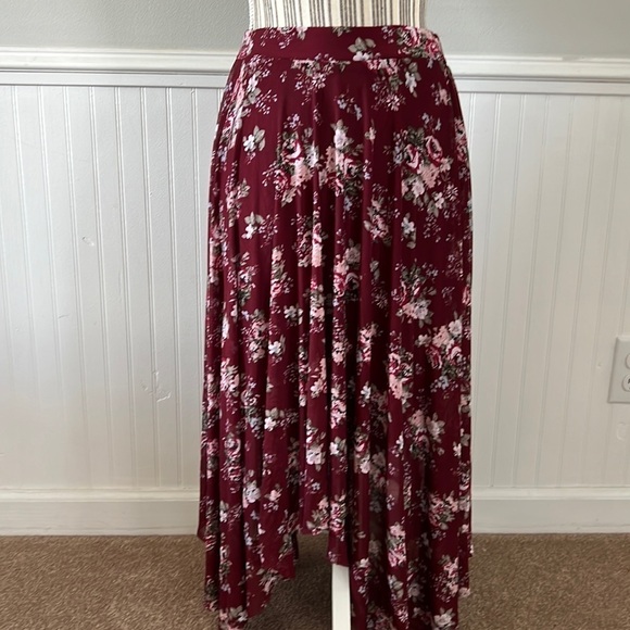 BONGO Dresses & Skirts - Bongo Floral Skirt Size Medium